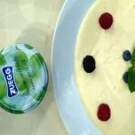 Ricette - Cremoso al formaggio bianco con confettura di ciliegie profumata alla cannella