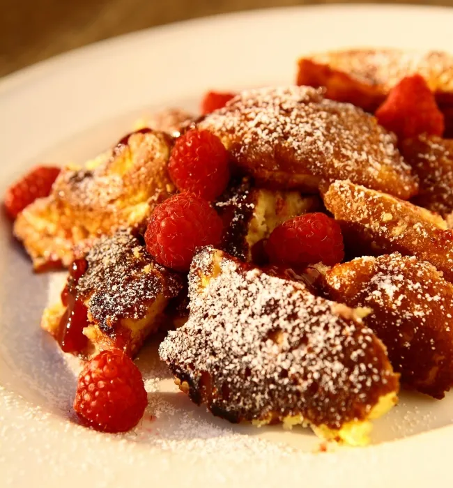 Ricette - Kaiserschmarren con confettura extra di lamponi