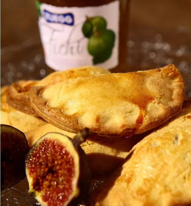 RAVIOLE DI SAN GIUSEPPE CON CONFETTURA EXTRA DI FICHI