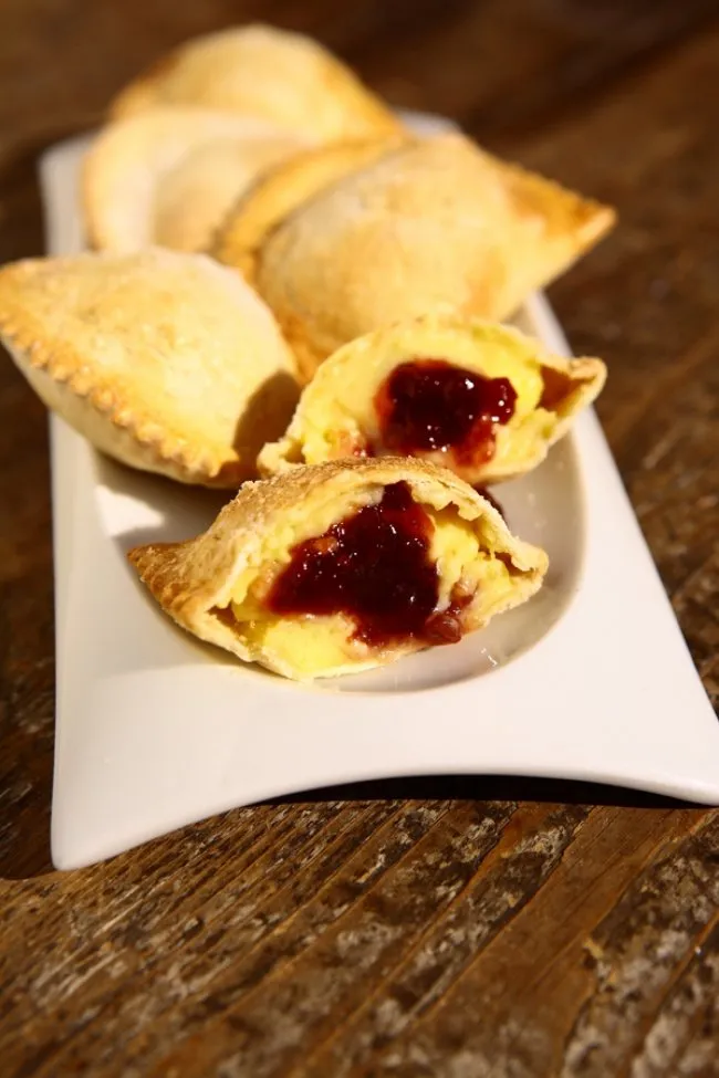 Ricette - Bocconotti con confettura extra di amarene
