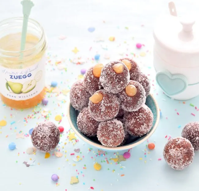 FRITTELLE DI CARNEVALE ALLE PERE