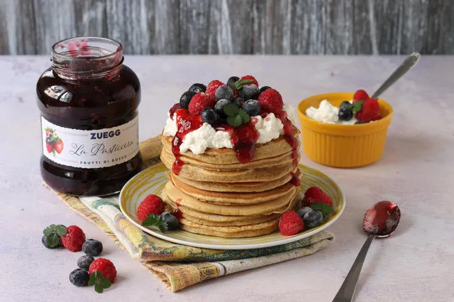 Ricette - PANCAKE INTEGRALI RICOTTA E FRUTTI DI BOSCO