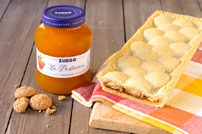 CROSTATA AMARETTI E CONFETTURA DI PESCHE