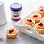 TORTINE ALLO YOGURT E CONFETTURA DI LAMPONI