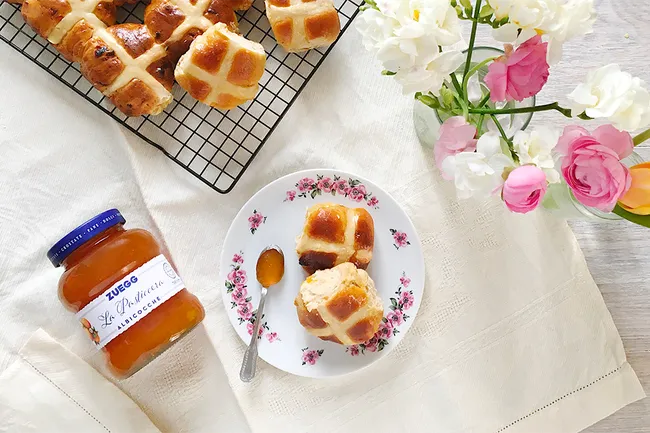 Ricette - Hot Cross Buns alle Albicocche