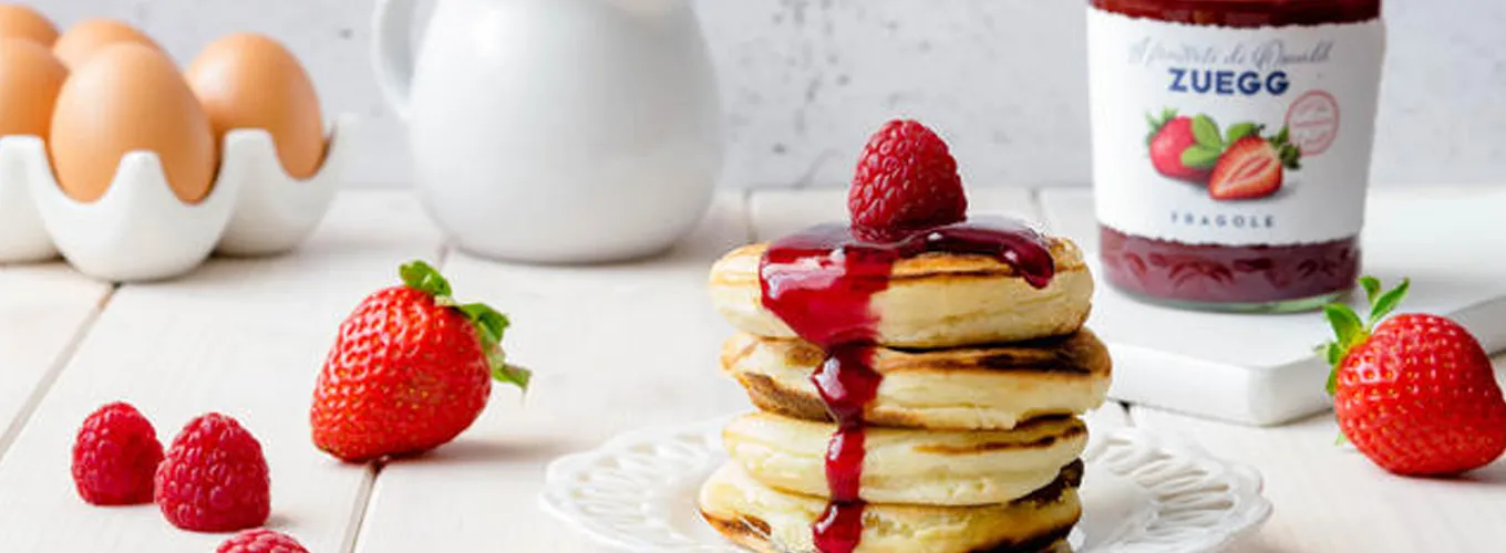 Pancake alle fragole e lamponi