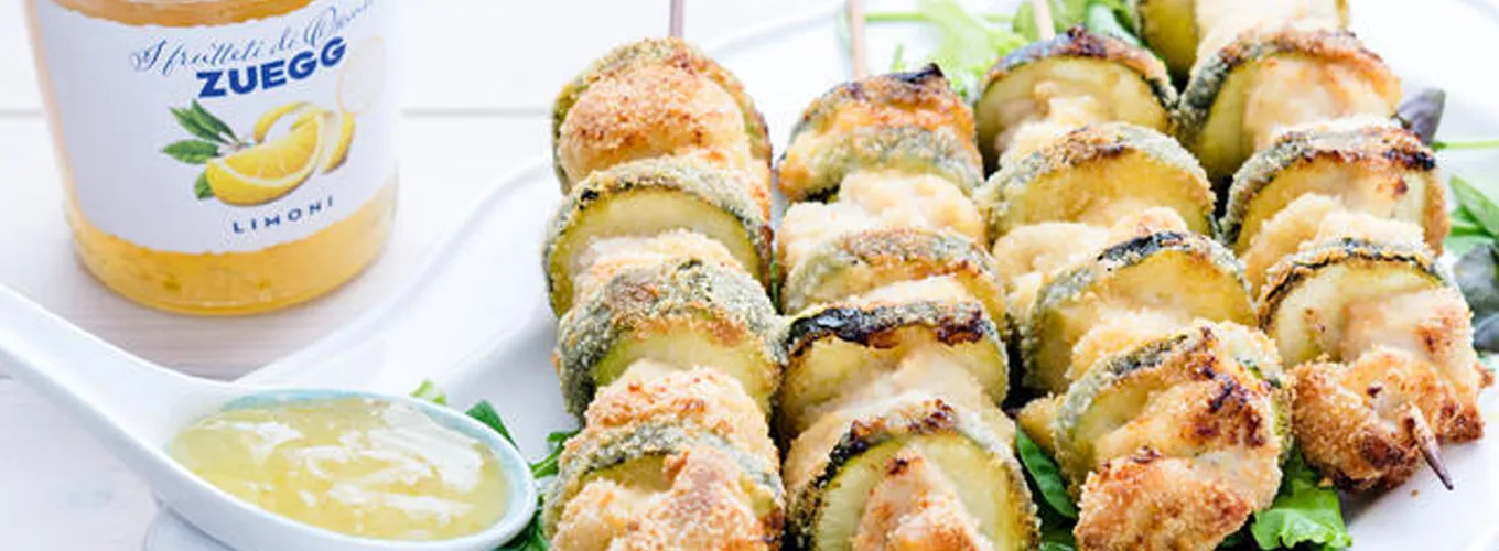 SPIEDINI SABBIOSI DI POLLO E ZUCCHINE AL LIMONE